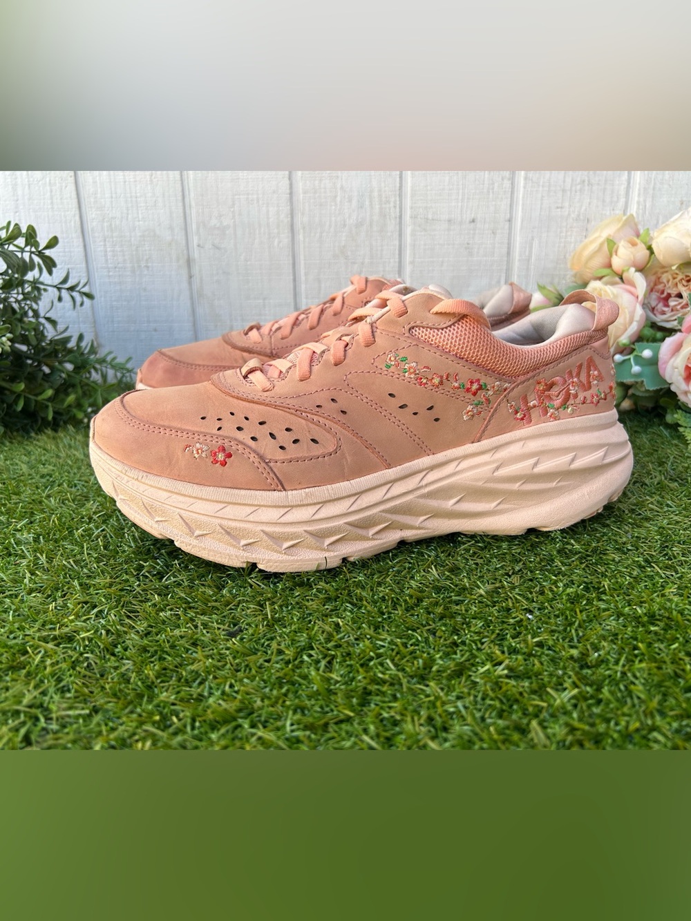 HOKA Vibrant Bloom Bondi L women size 9 preowned - Picture 11 of 16
